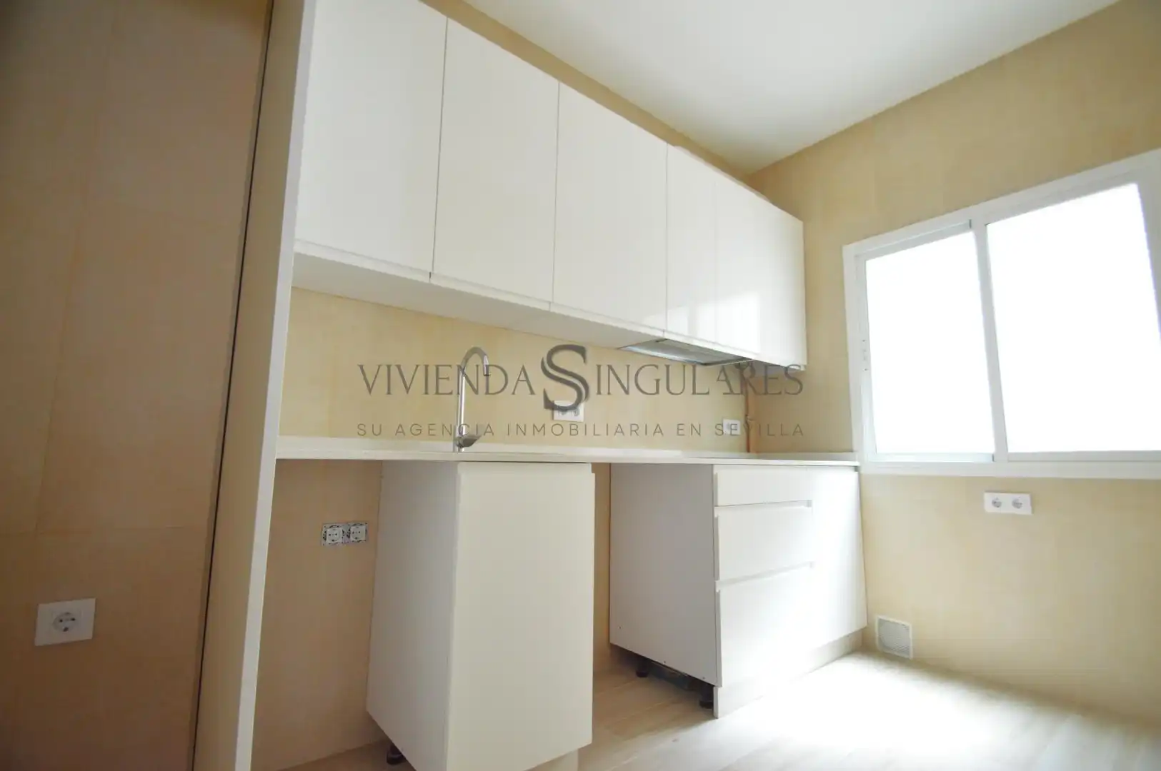 Cocina de Ático de alquiler en Sevilla con Aire acondicionado, Calefacción y Terraza
