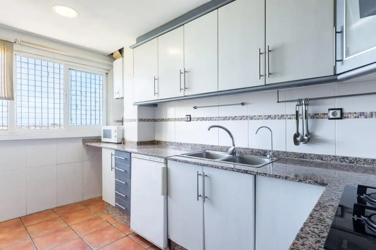 Cocina de Piso en venta en Catarroja con Calefacción y Trastero