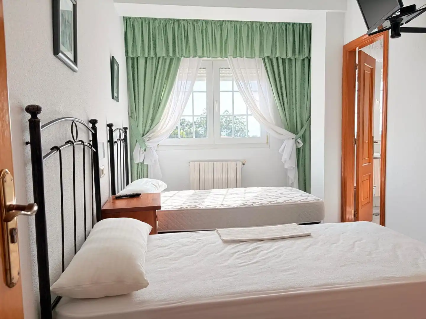 Bedroom of Buildings for sale in Sanxenxo