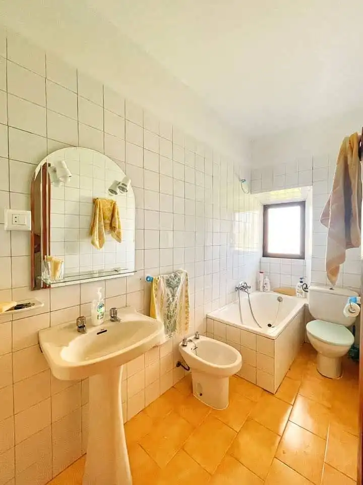 Baño de Finca rústica en venta en Cabra con Jardín privado