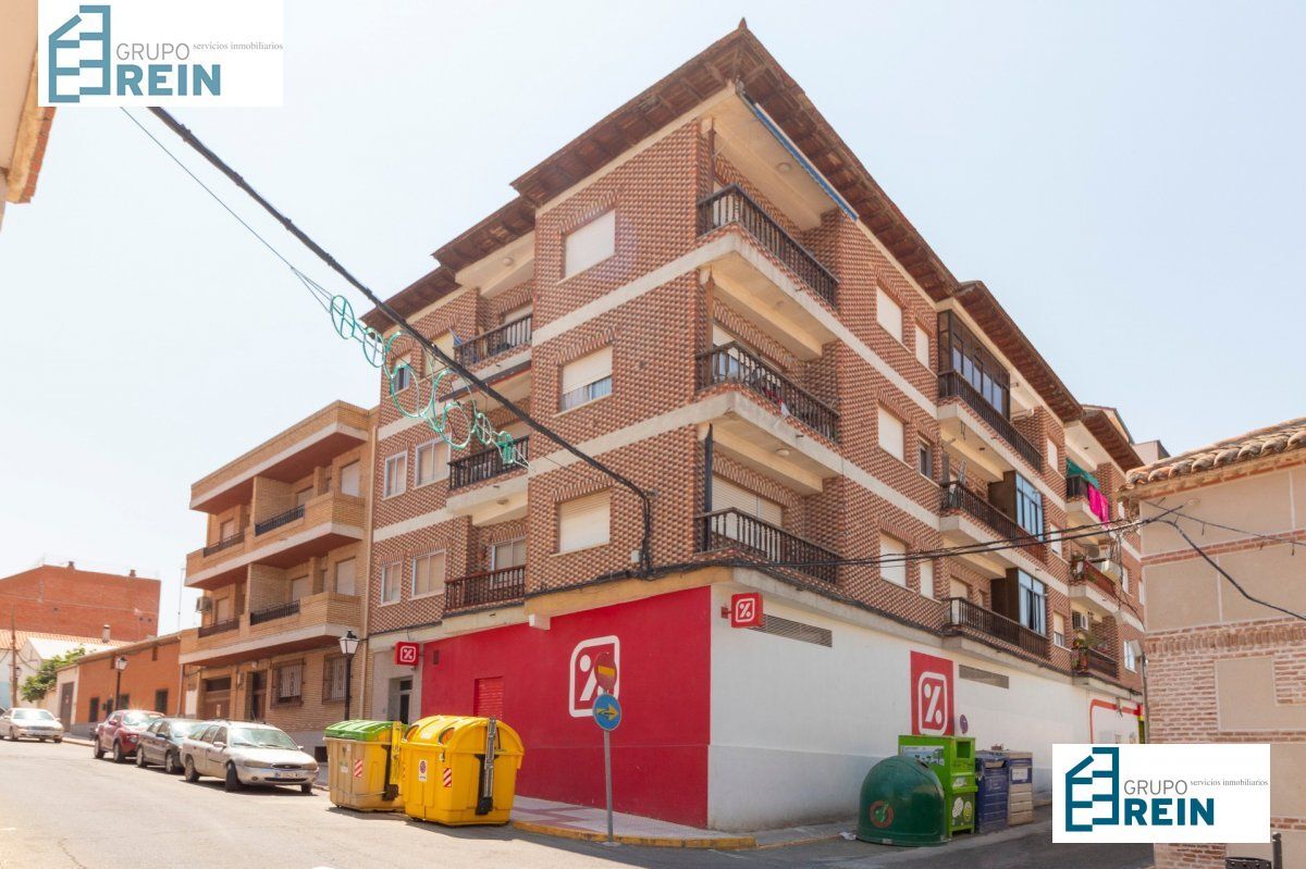 Vista exterior de Pis en venda en Recas amb Aire condicionat, Terrassa i Moblat