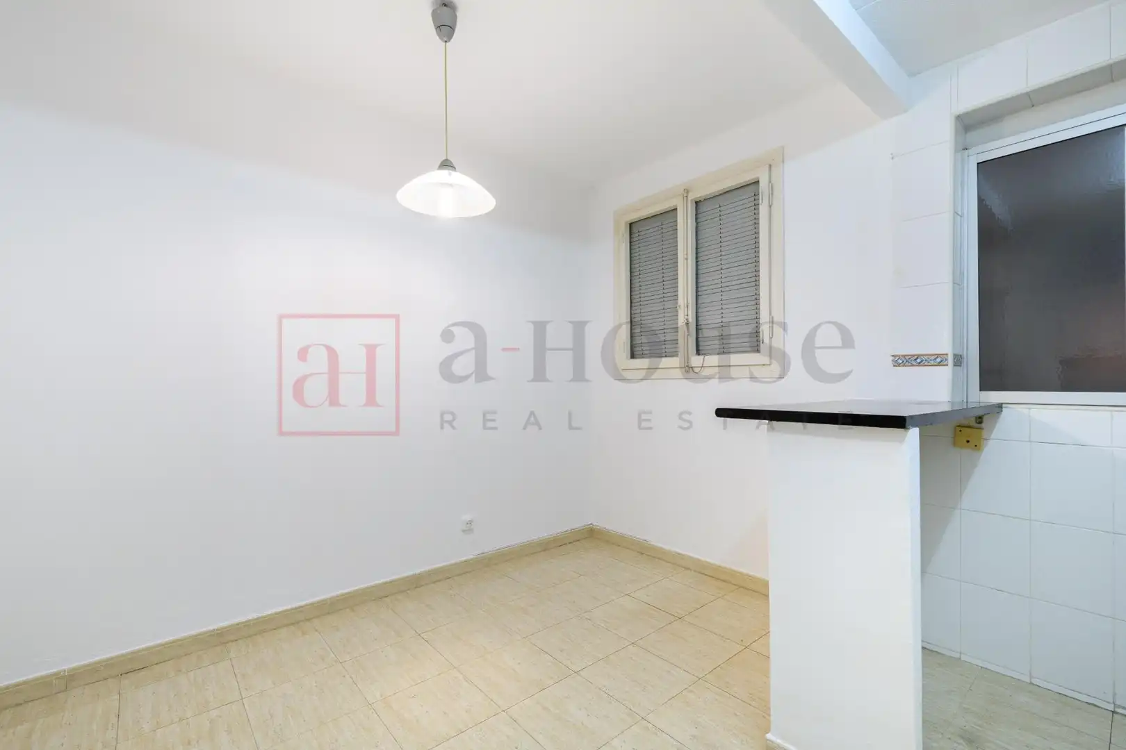 Cocina de Piso en venta en Barcelona con Trastero y Balcón