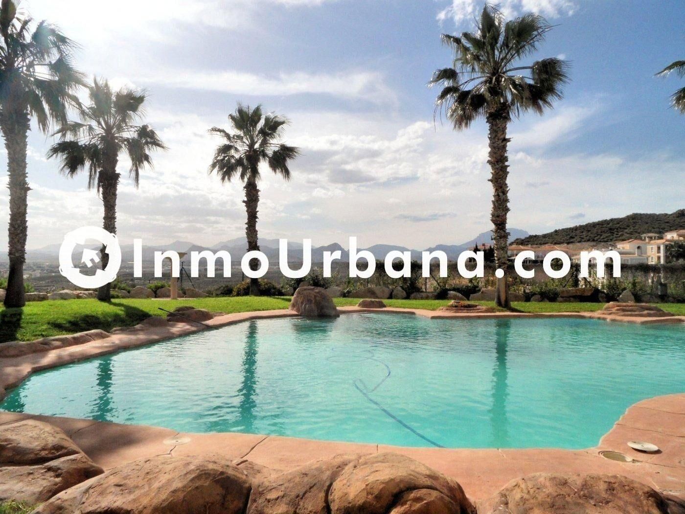 Vista exterior de Apartament en venda en Mutxamel amb Jardí privat, Terrassa i Balcó