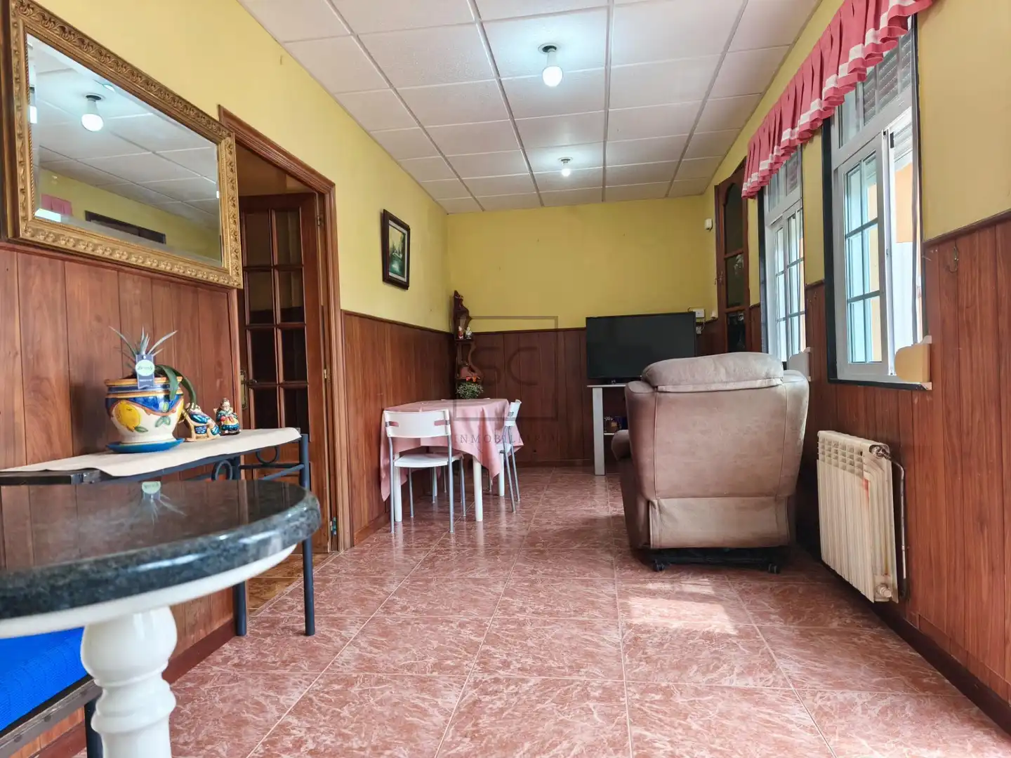 Sala d'estar de Casa o xalet en venda en Neda amb Calefacció, Jardí privat i Traster