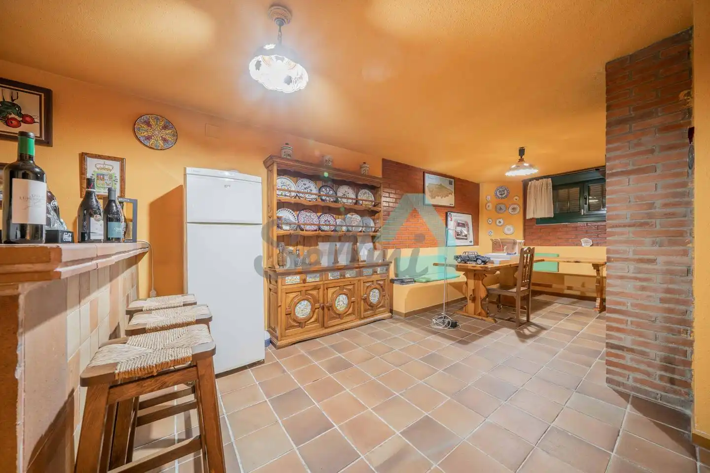 Cuina de Casa o xalet en venda en Oviedo  amb Calefacció, Jardí privat i Parquet