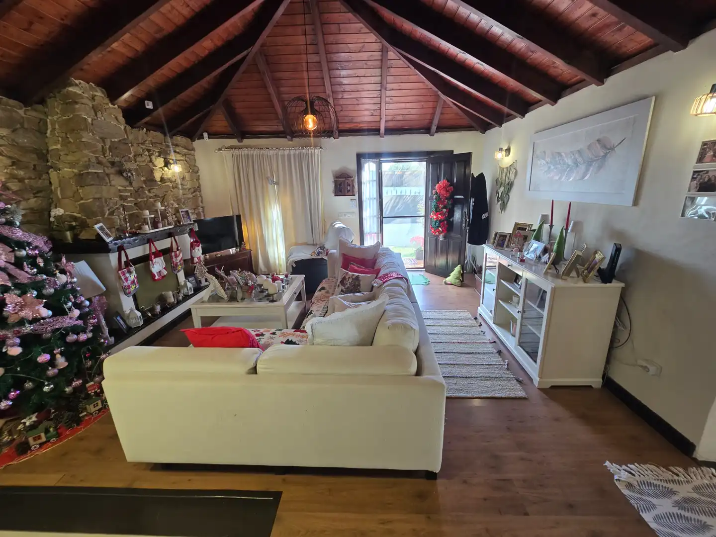 Sala d'estar de Casa o xalet en venda en Arona amb Aire condicionat, Jardí privat i Parquet