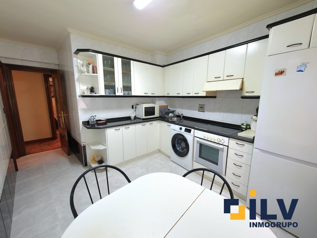 Kitchen of Flat for sale in Portugalete  with Heating and Balcony