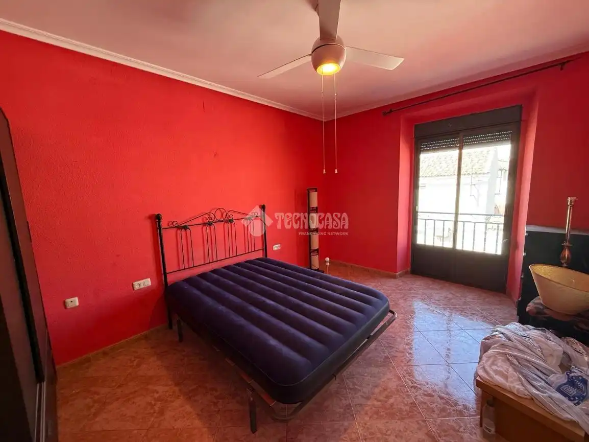 Dormitori de Casa adosada en venda en La Carolina amb Alarma
