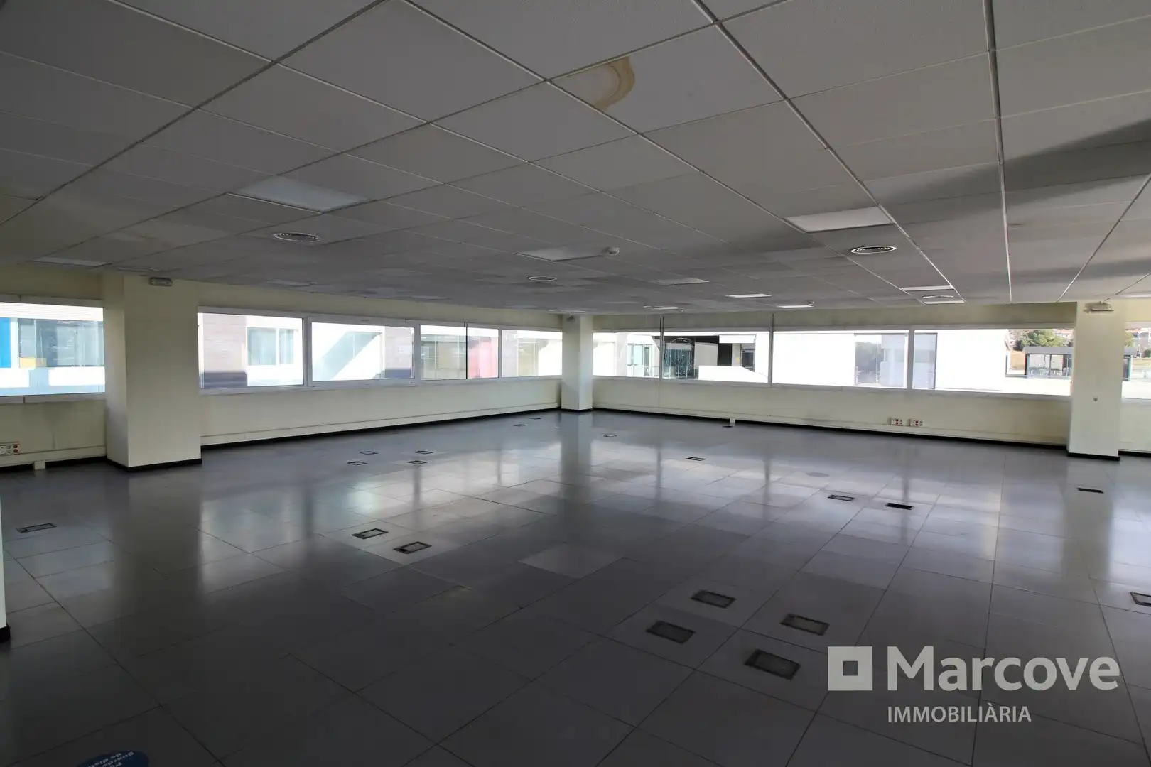 Büro zur Miete in Sant Cugat del Vallès mit Klimaanlage