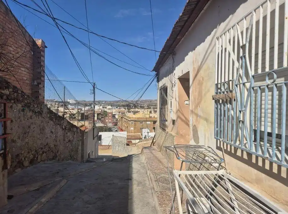 Casa in vendita a Calle PINTOR FALGAS 3, imagen 2