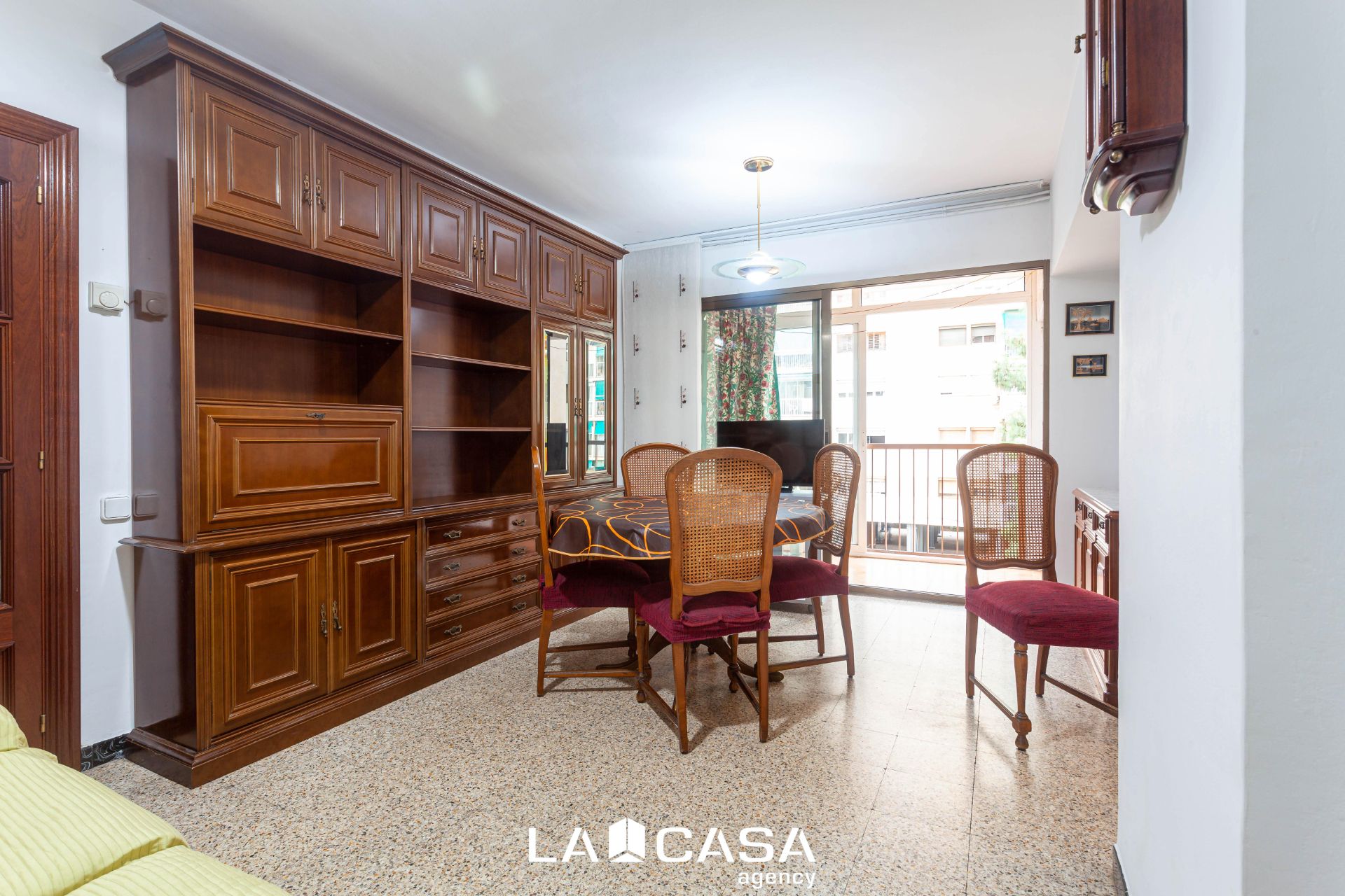 Piso en venta en  Barcelona Capital con Calefacción, Horno y Balcón