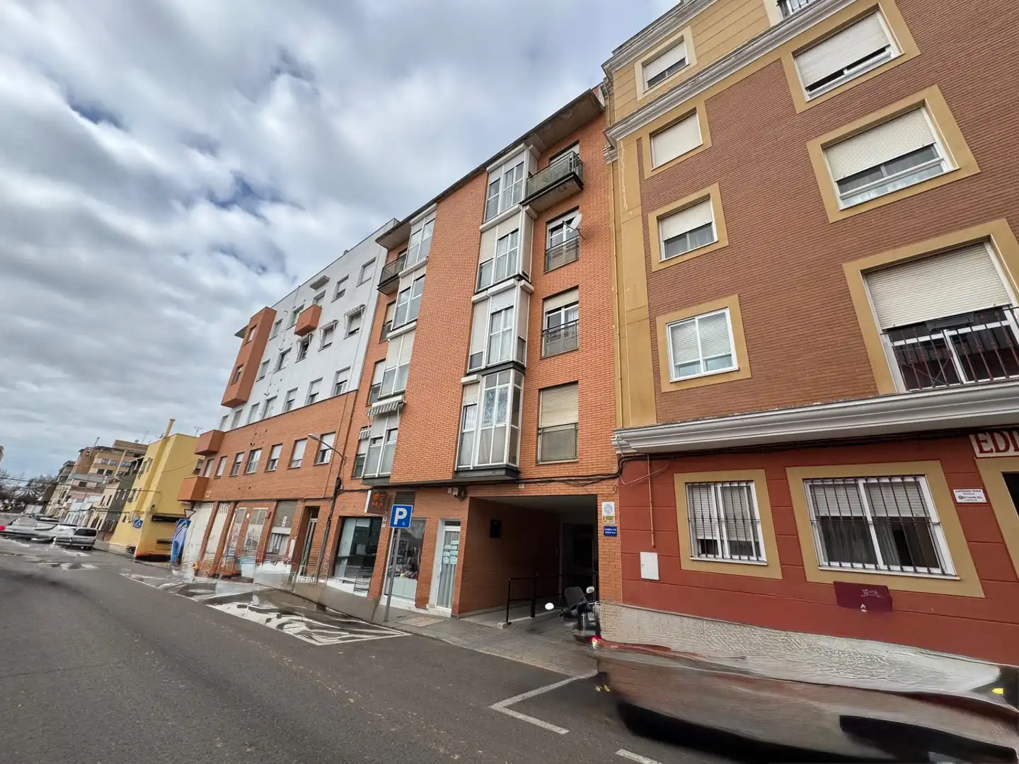 Vista exterior de Pis en venda en Badajoz amb Aire condicionat i Calefacció
