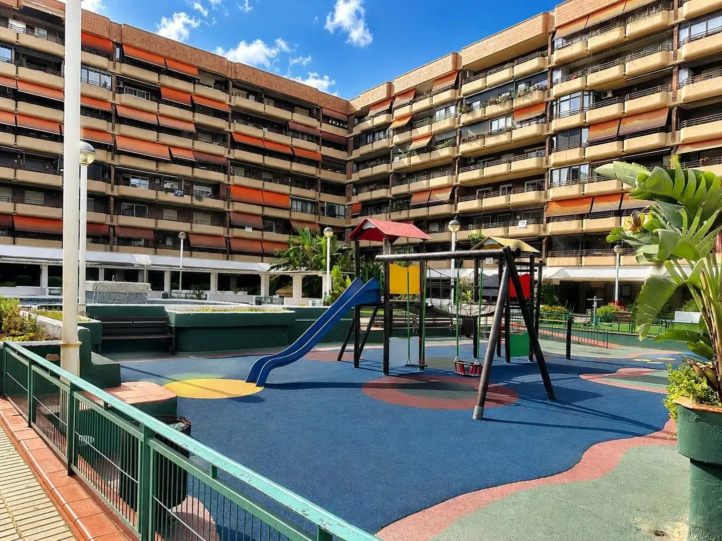 Piso en venta en Calle PIANISTA AMPARO ITURBI, La Creu Coberta