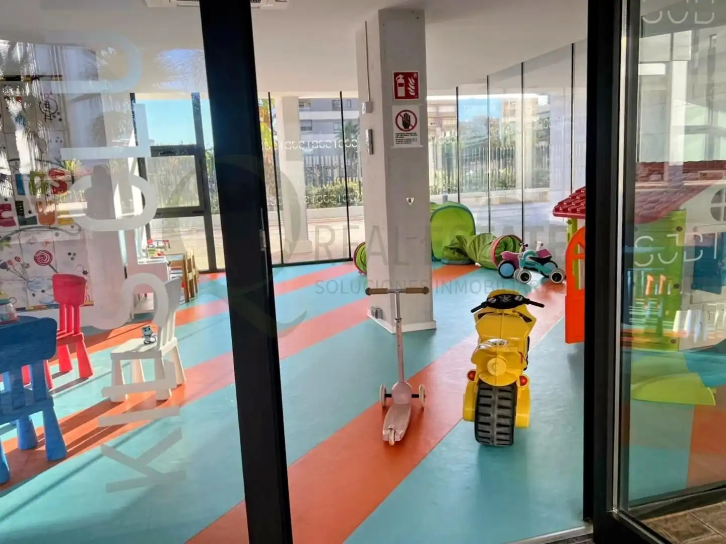 Ático con terraza en venta en Calle Calle Periodista Tirso Marín Sessé, imagen 42