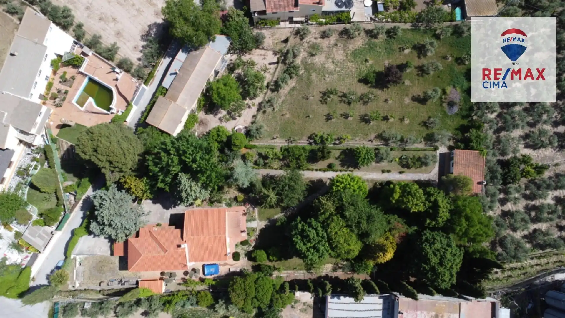 Casa o xalet en venda en Baza amb Aire condicionat, Calefacció i Jardí privat