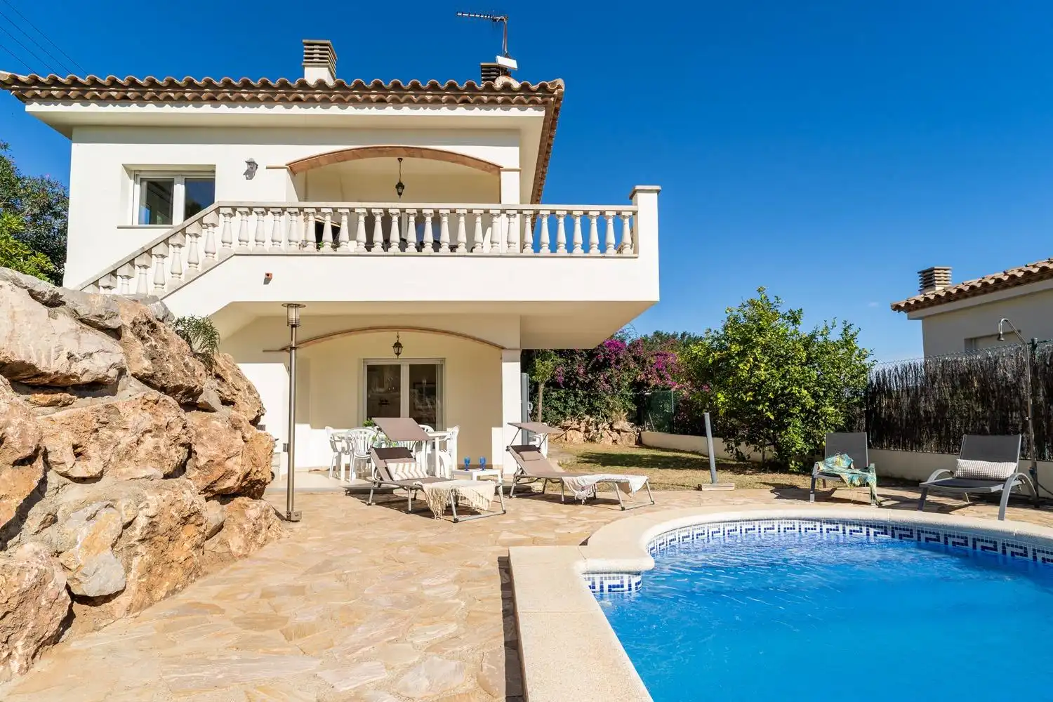 Maison avec piscine à vendre à Calle VALL DE BIANYA