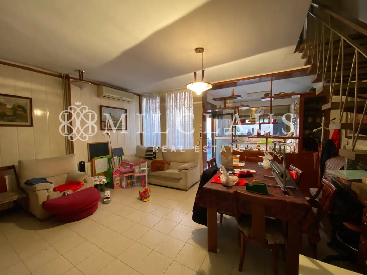 Wohnzimmer von Residential zum Verkauf in La Llagosta
