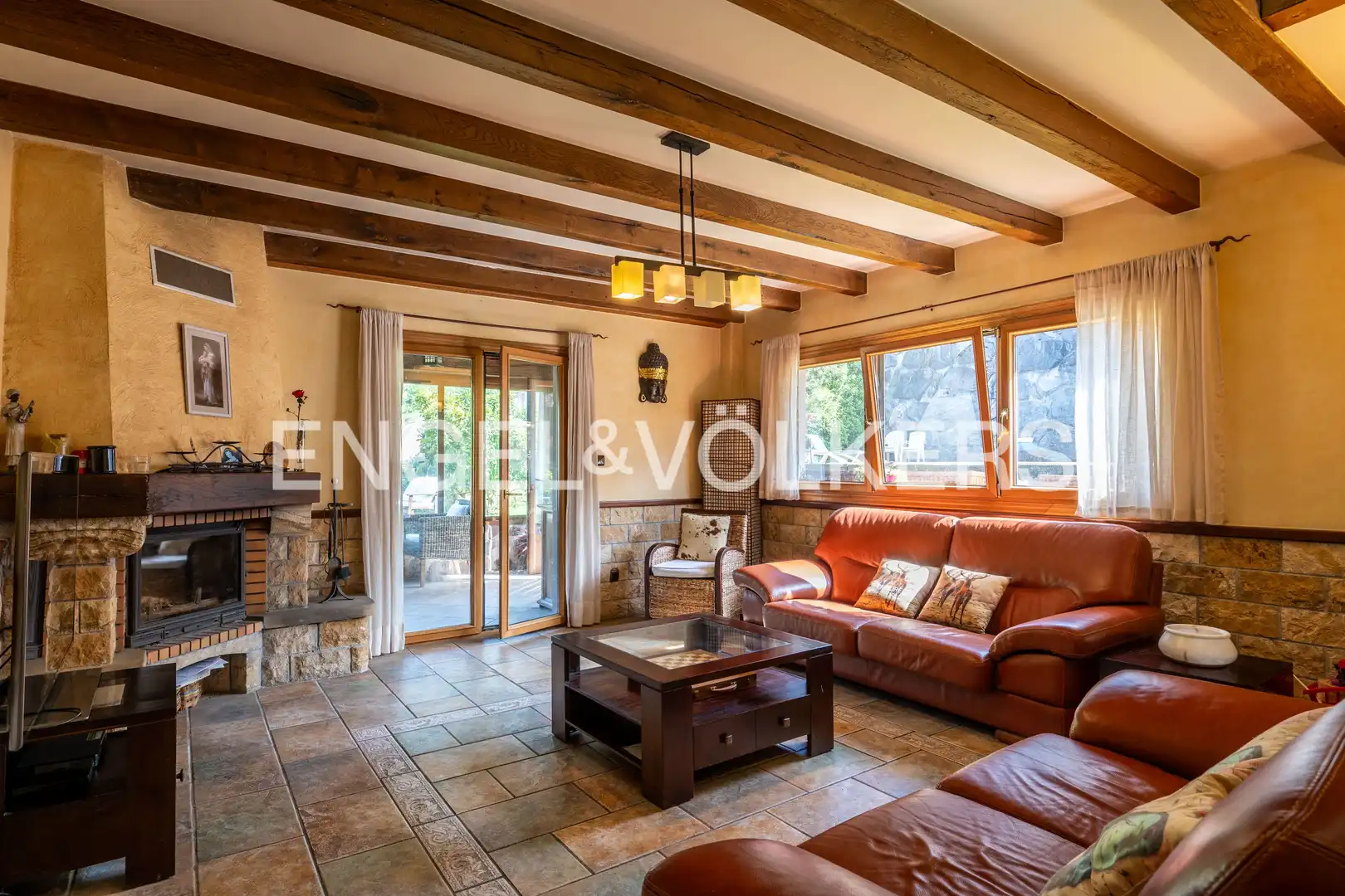 Sala de estar de Casa o chalet en venta en Elduain con Calefacción, Jardín privado y Terraza