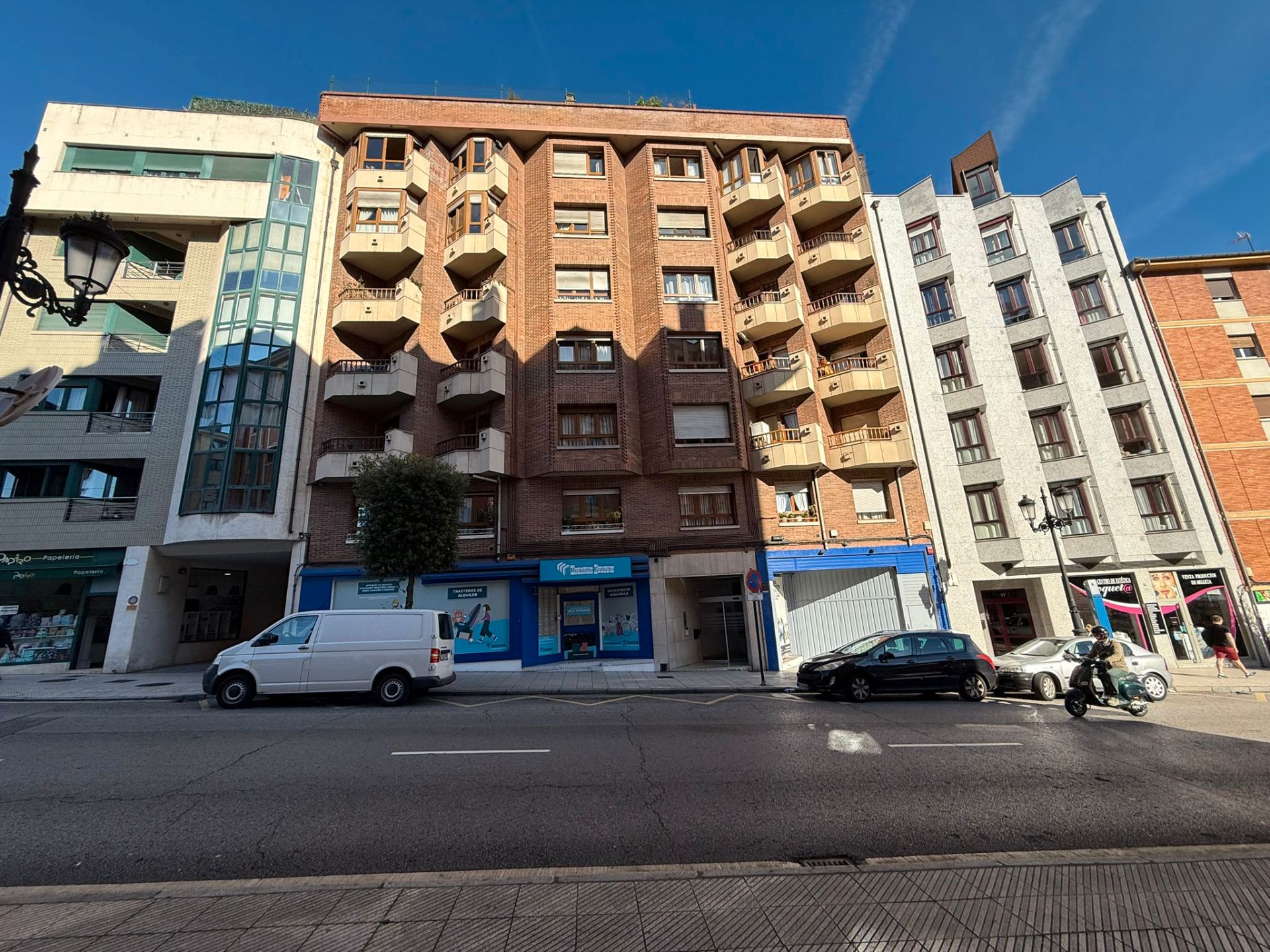 Vista exterior de Pis en venda en Oviedo  amb Calefacció, Terrassa i Moblat