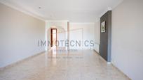 Living room of Flat for sale in Les Franqueses del Vallès  with Heating, Oven and Balcony
