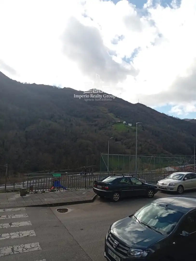 Vista exterior de Piso en venta en Aller con Terraza y Amueblado