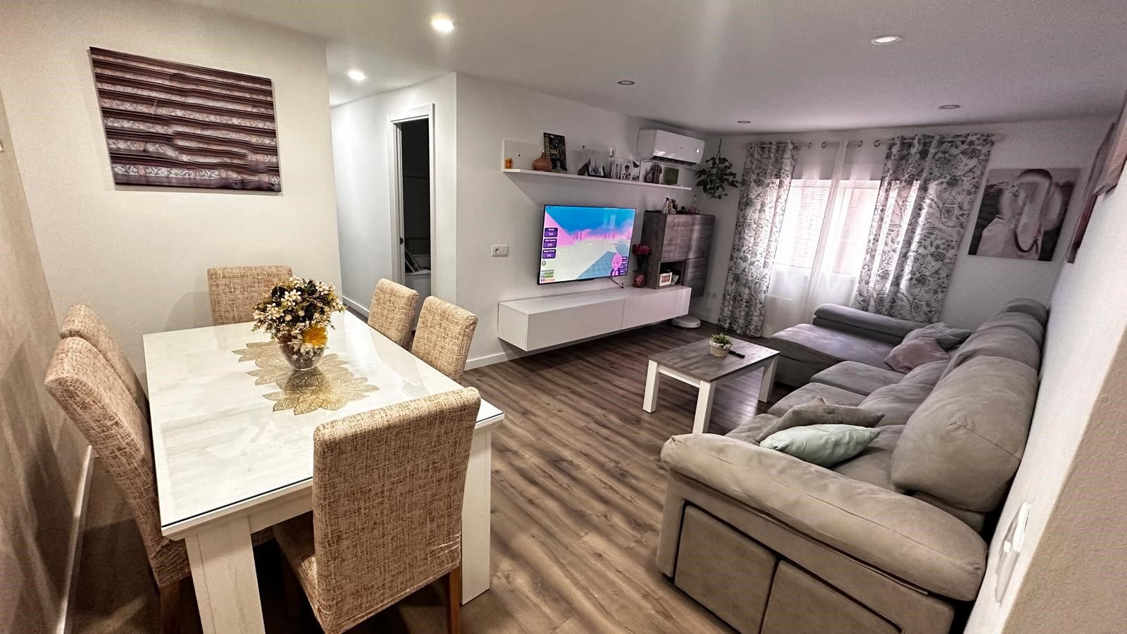 Wohnzimmer von Wohnung zum verkauf in Castilleja de la Cuesta mit Klimaanlage
