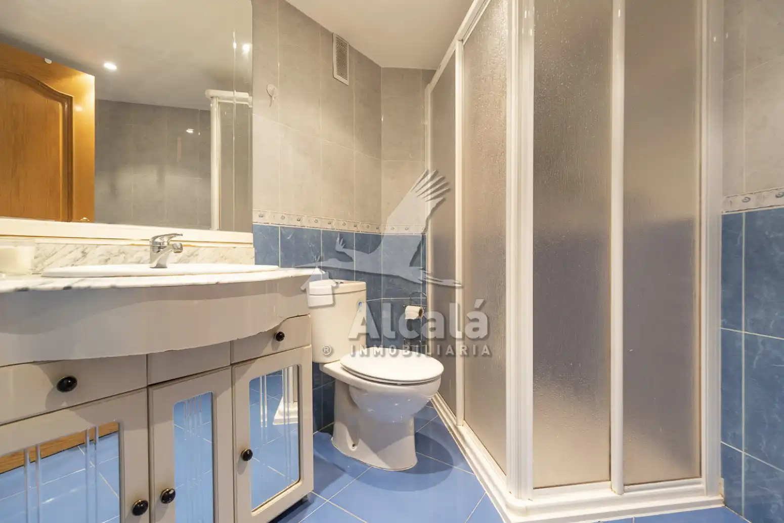 Baño de Piso en venta en Madrid con Calefacción y Terraza