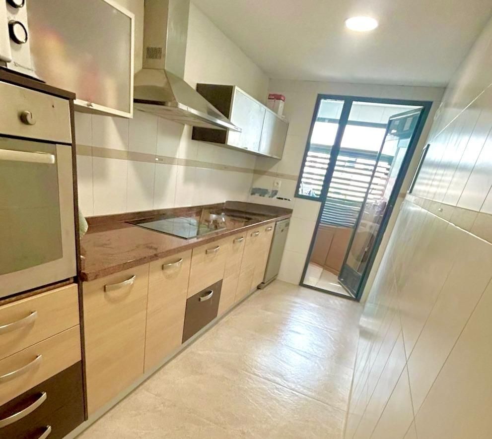 Kitchen of Flat for sale in  Valencia Capital  with Balcony and Alarm
