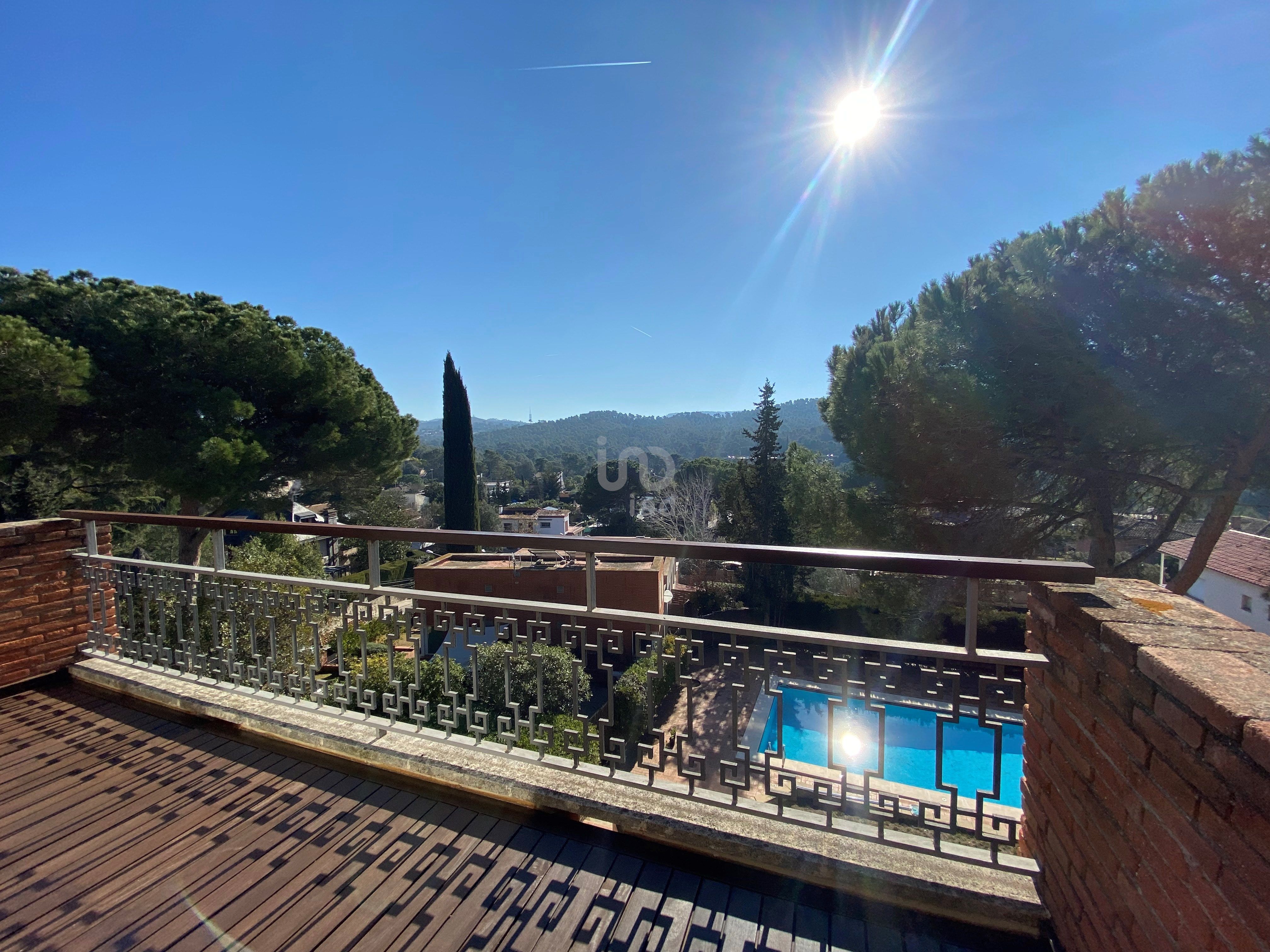 Vista exterior de Casa o xalet en venda en Sant Cugat del Vallès amb Aire condicionat, Calefacció i Terrassa