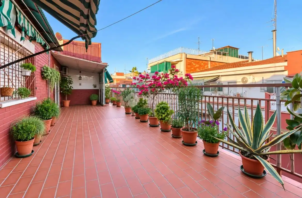 Flat for sale in La Gavarra