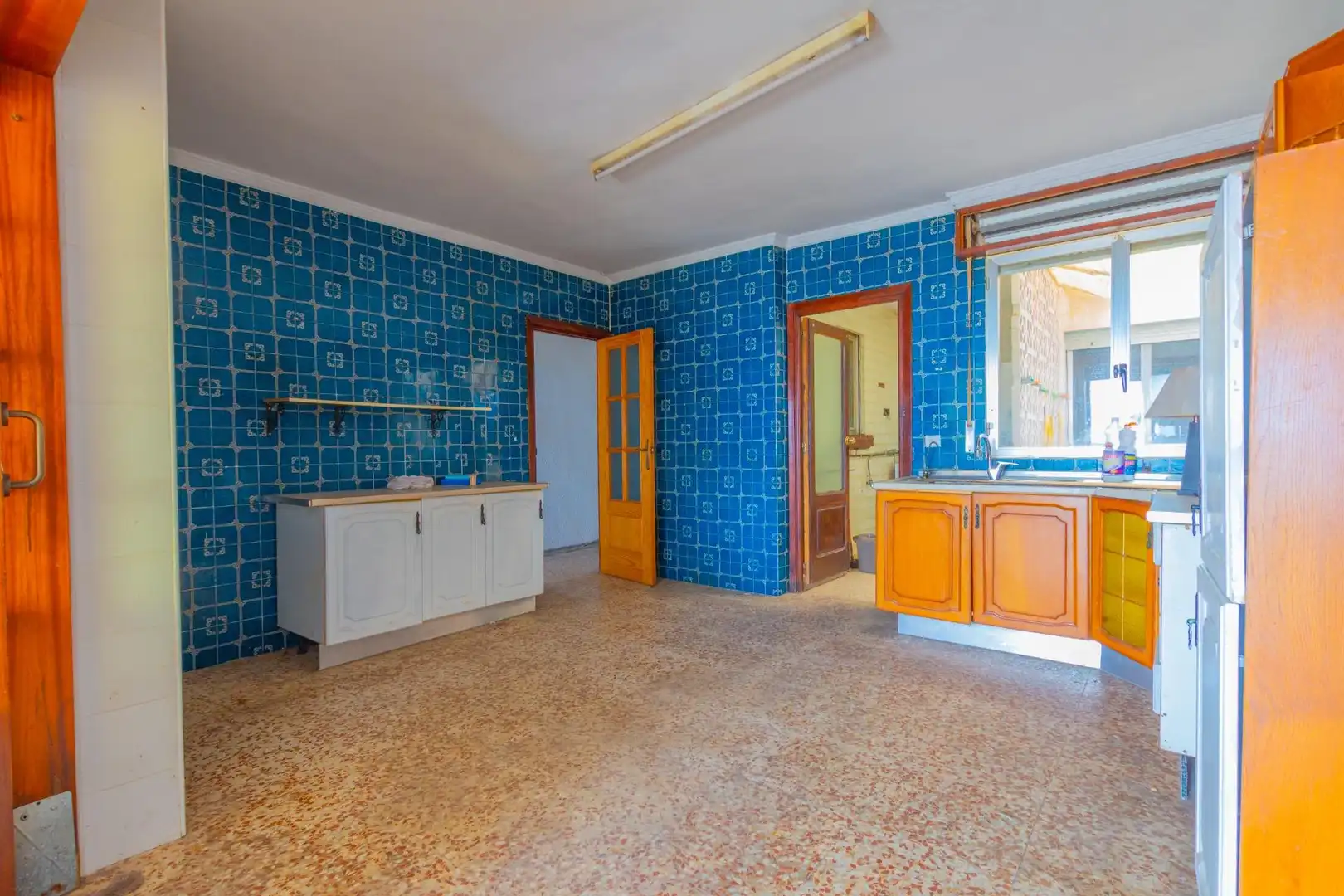 Küche von Erdgeschoss zum Verkauf in Águilas mit Privatgarten, Terrasse und Möbliert