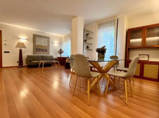 Sala d'estar de Pis de lloguer en  Barcelona Capital amb Aire condicionat, Calefacció i Parquet
