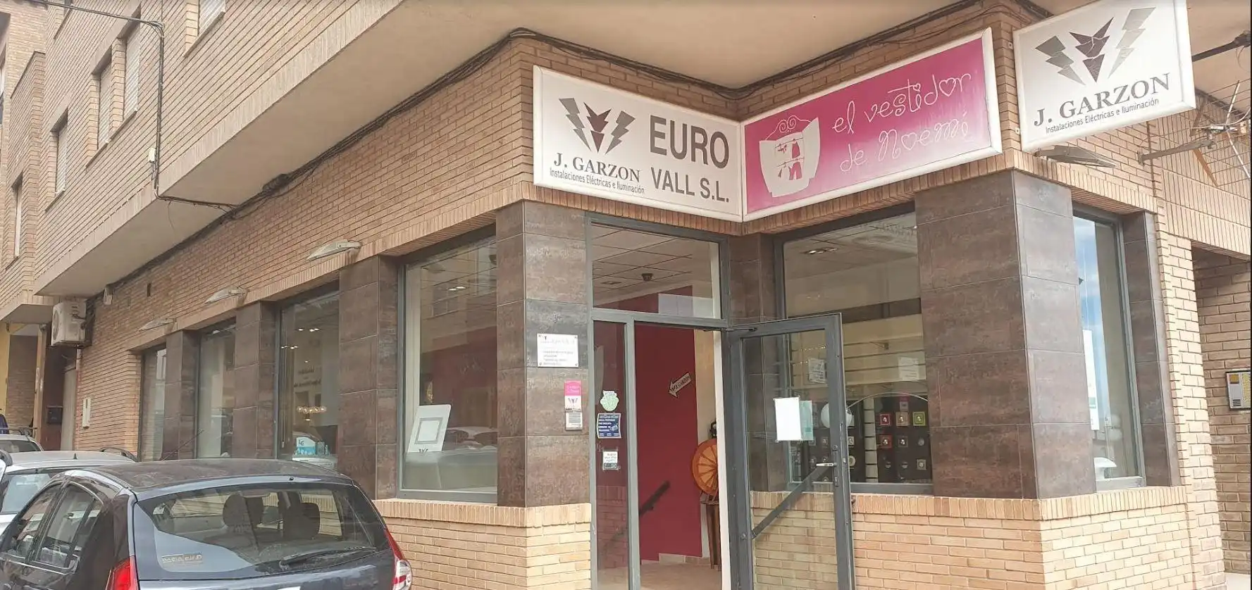 Local comercial en venda a La Vall d'Uixó, imagen 2