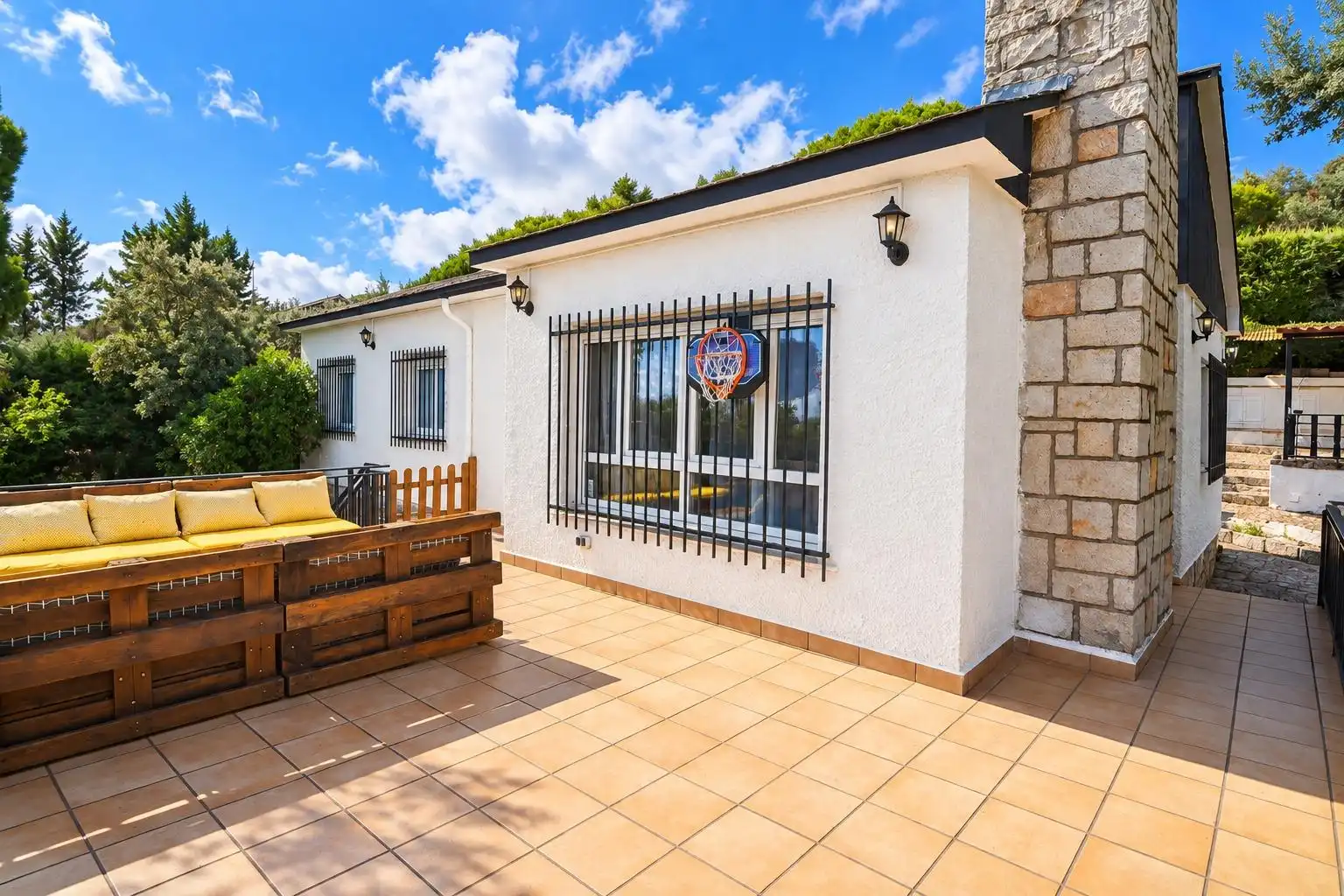 Terrassa de Casa o xalet en venda en Villa del Prado, Madrid