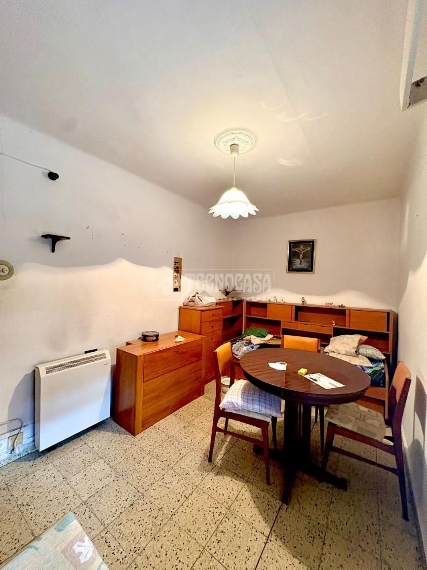 Flat for sale in  Madrid Capital  with Air Conditioner and Alarm