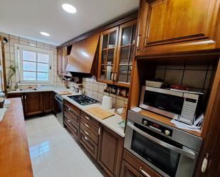 Kitchen of Single-family semi-detached for sale in Mataró  with Air Conditioner, Heating and Parquet flooring