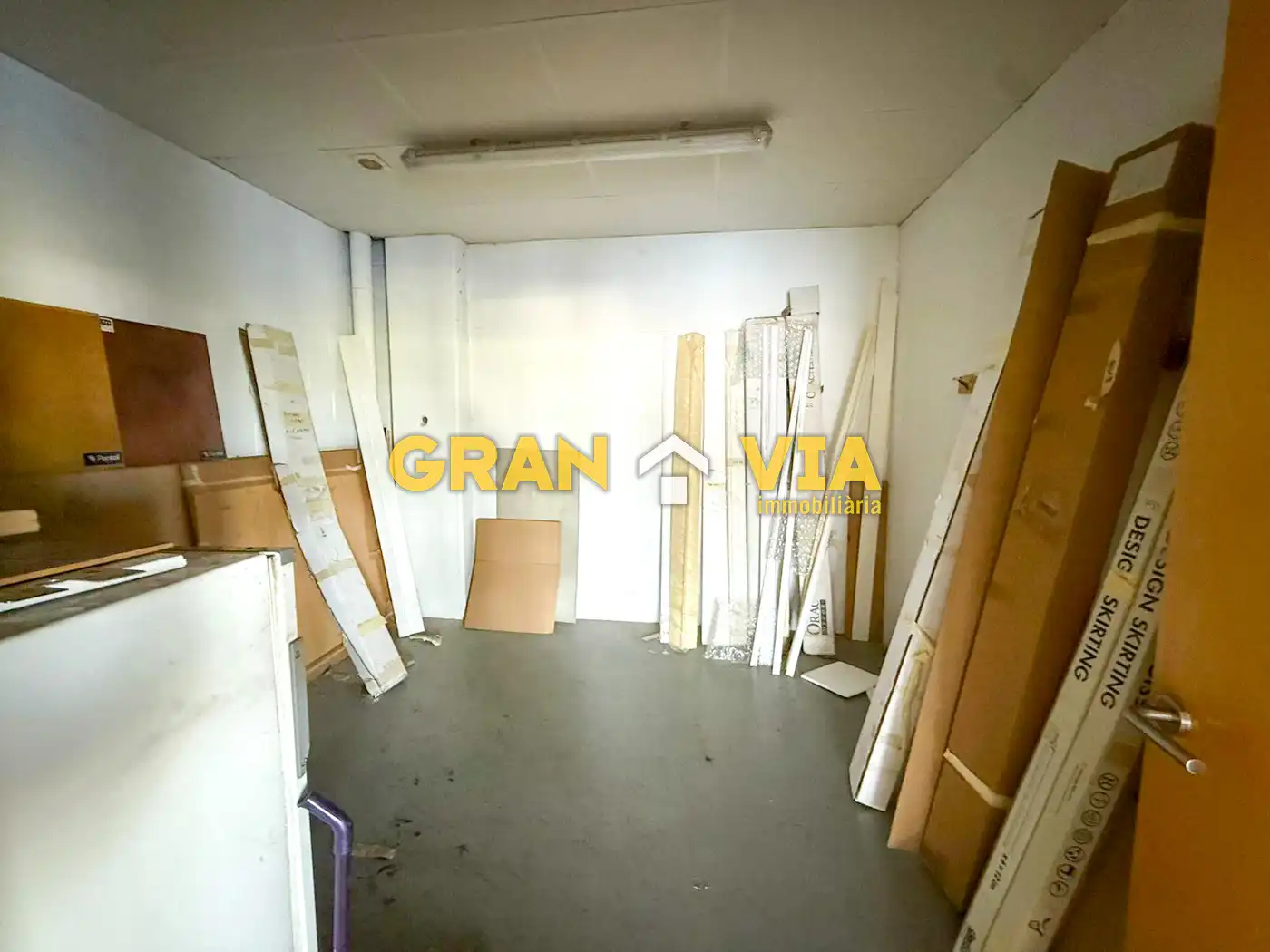 Nau industrial de lloguer en Figueres
