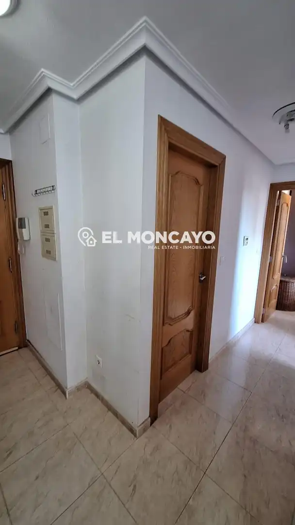 Apartamento en venta en Guardamar del Segura con Calefacción, Terraza y Piscina comunitaria