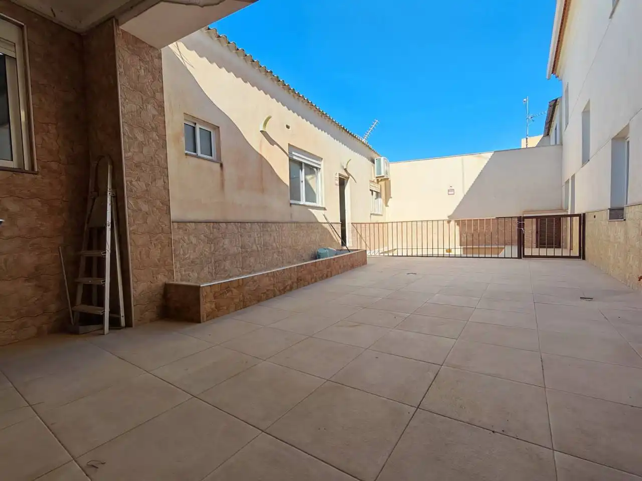 Terrassa de Casa o xalet en venda en Moraleda de Zafayona amb Aire condicionat, Calefacció i Jardí privat