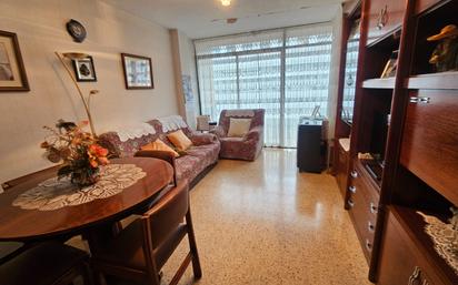 Living room of Flat for sale in  Barcelona Capital  with Furnished, Oven and Balcony