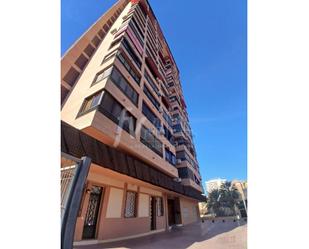 Vista exterior de Edifici en venda en Benidorm