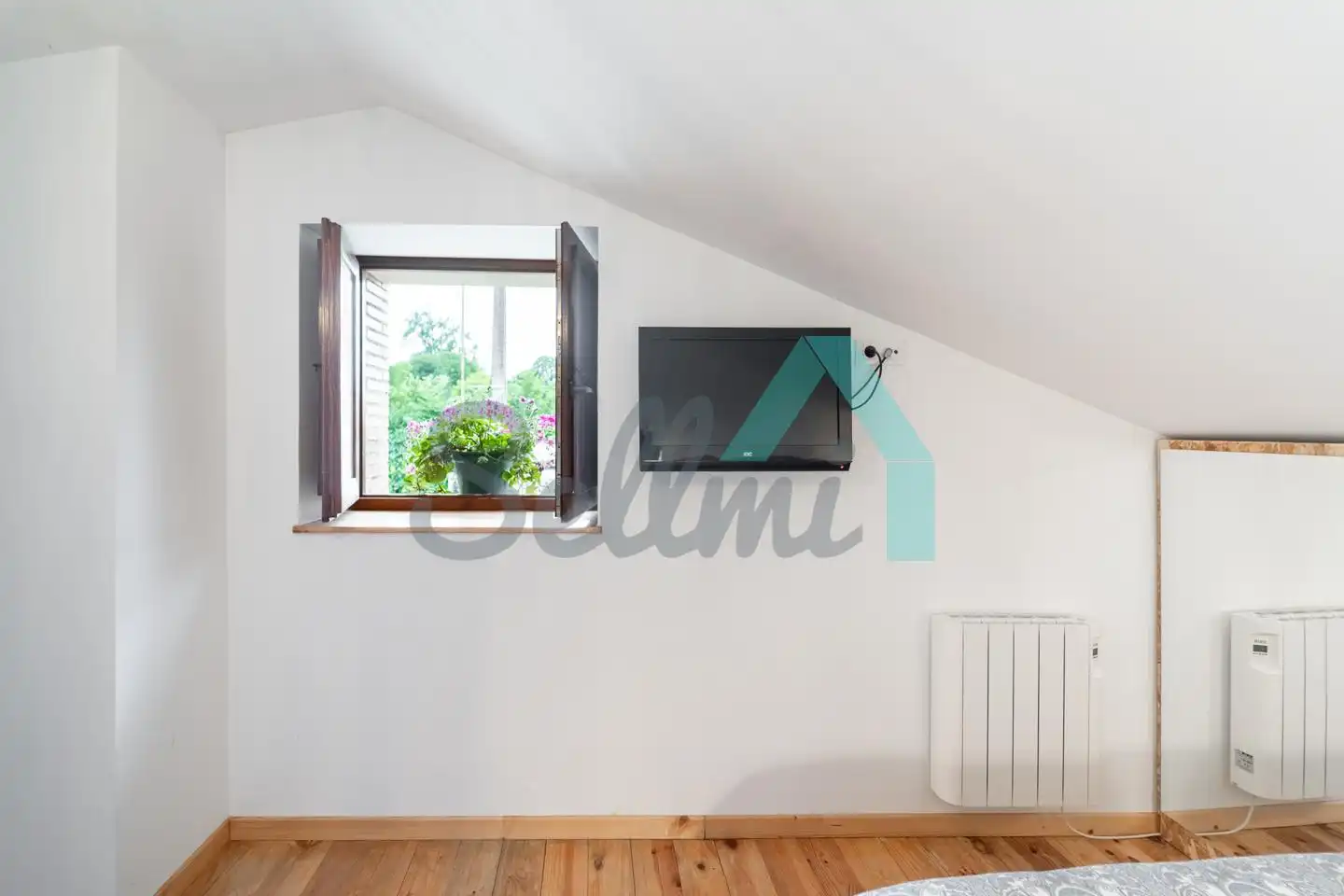 Sala de estar de Casa adosada de alquiler en Oviedo  con Jardín privado, Parquet y Terraza