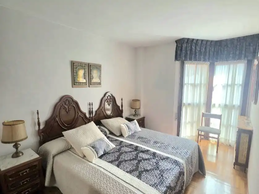Schlafzimmer von Wohnung zum Verkauf in Gijón  mit Terrasse