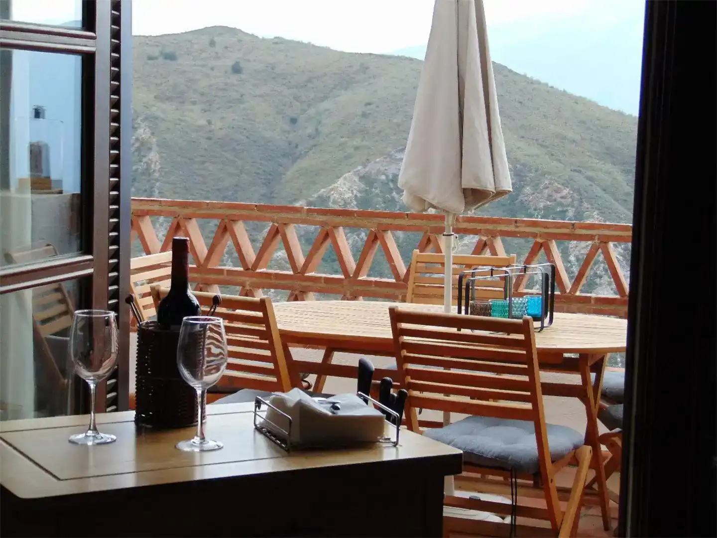 Terraza de Piso en venta en Carataunas con Piscina y Amueblado