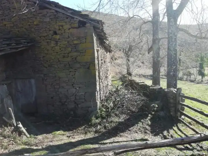 Außenansicht von Country house zum Verkauf in Mieres (Asturias)