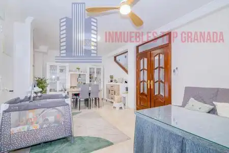Sala d'estar de Casa o xalet en venda en Armilla amb Aire condicionat i Calefacció
