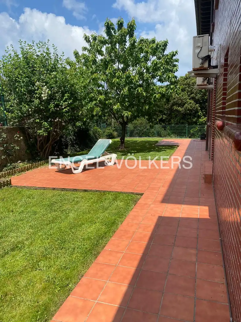 Terrace of Houses for sale in Bareyo  with Air Conditioner, Heating and Private garden