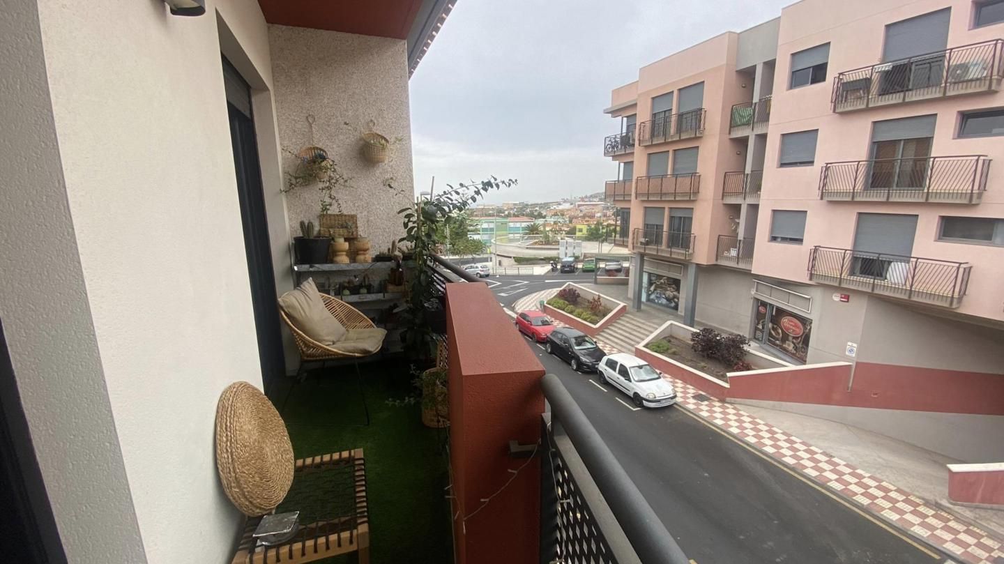 Balcony of Flat for sale in Adeje  with Air Conditioner, Balcony and Community pool