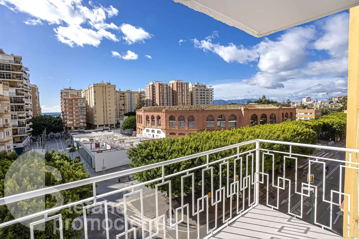 Flat with terrace for sale in Paseo Reding 33, imagen 3