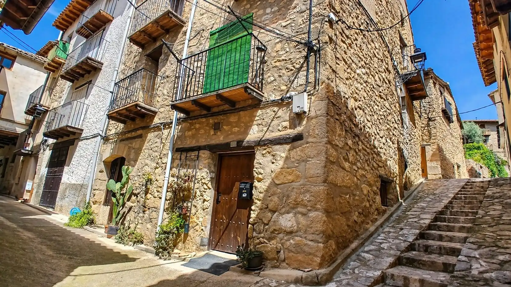 Casa adosada en venta en Calle Dos de Mayo, 2, Valderrobres